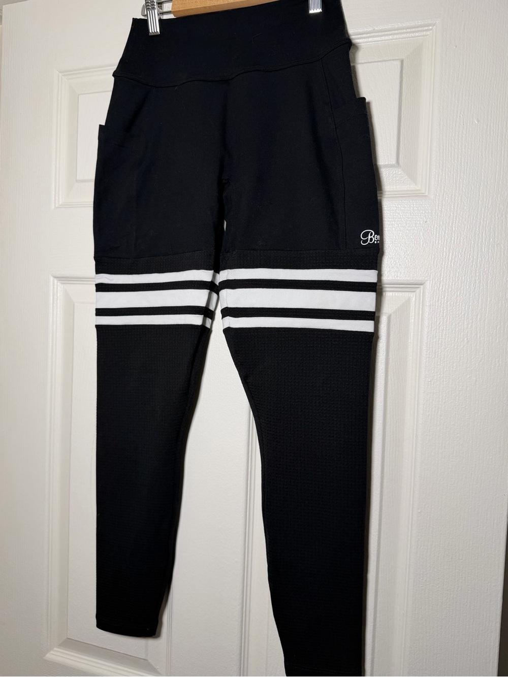 Bombshell Sportswear Perform Thigh Highs Leggings - Picture 4 of 7